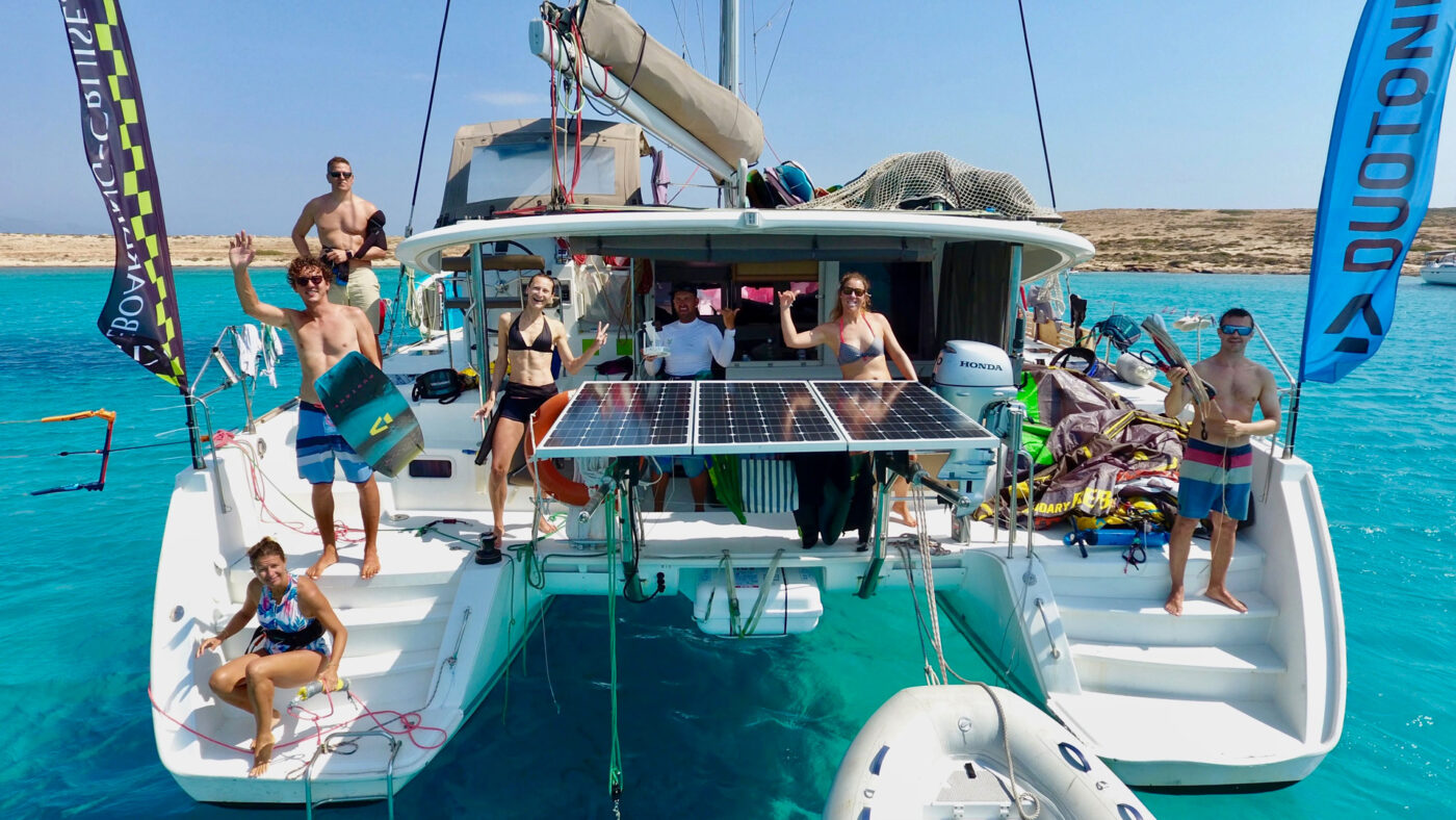 couples kiteboarding cruise wingfoil trip