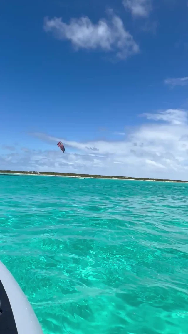 Boat vs. man, boat wins.
.
.
.
#kitelife #kiteboard #watersport #kiteboarding #kitesurfing #catamaran #wingfoil #grenadines #antiguaandbarbuda #wingsurfing #wingcruise #wingfoiling #wingfoiler #watersports #kitesurf #kiteboardinglessons #luxuryvacations #luxurytravels #kiteboardingphotography #kiteboardingcruise #kitecruise #foilwing #kiteholidays #kiteschool #kitecruise #kitetrip #kitetravel